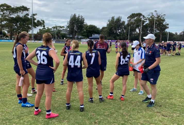 Futures fall short of impressive comeback